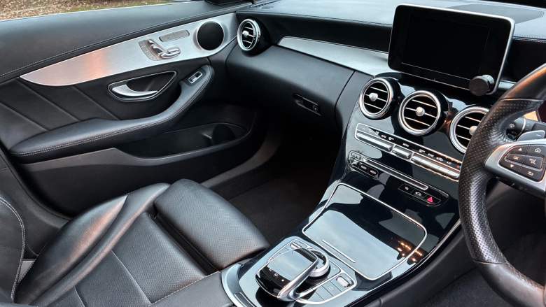 Mercedes-Benz C-Class C220d AMG Line Premium 4dr Auto Diesel Saloon